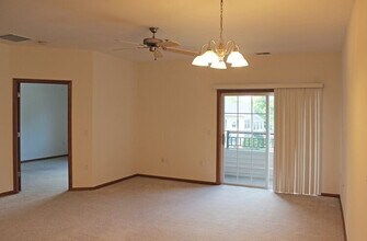 101 Elliott Ln in Oregon, WI - Building Photo - Building Photo