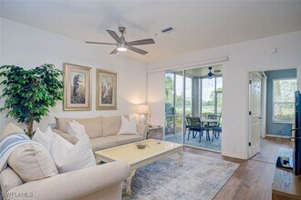 8223 Parkstone Pl in Naples, FL - Building Photo - Building Photo