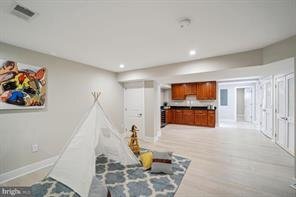 901 Lawrence St NE, Unit B in Washington, DC - Foto de edificio - Building Photo