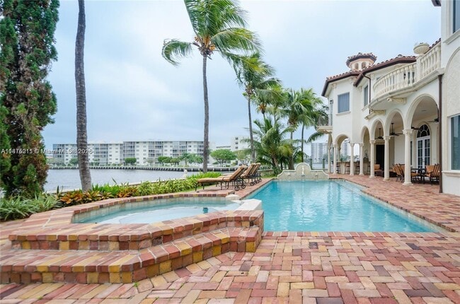 3283 NE 171 St in North Miami Beach, FL - Building Photo - Building Photo