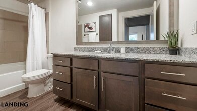 2825 Main St, Unit 314 in Buda, TX - Foto de edificio - Building Photo