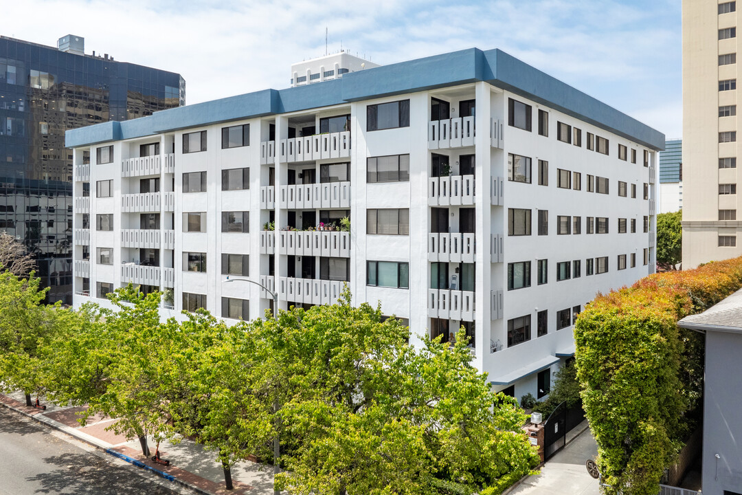 Wilshire Ocean Terrace in Santa Monica, CA - Building Photo