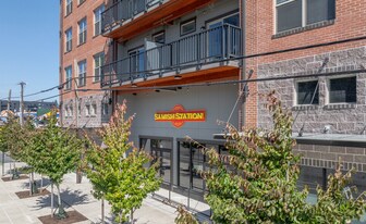 109 Samish Way in Bellingham, WA - Building Photo