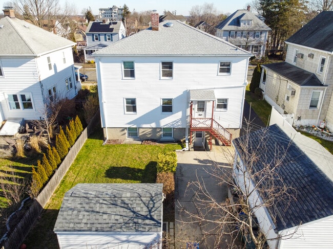 122 Fairview Ave, Unit Second Floor in Port Chester, NY - Foto de edificio - Building Photo