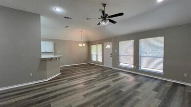8129 Hulen Park Cir in Fort Worth, TX - Building Photo - Building Photo