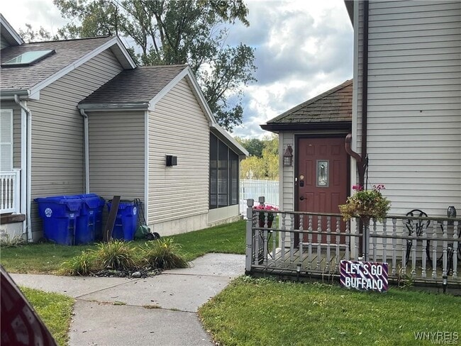 3279 Clinton St in Buffalo, NY - Building Photo - Building Photo