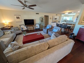 4909 E Presidio Rd in Scottsdale, AZ - Foto de edificio - Building Photo