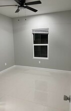 2511 N Vineyard Ave in Edinburg, TX - Foto de edificio - Building Photo