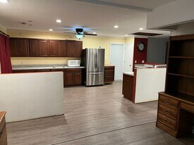 8108 Eddy Ave NE in Albuquerque, NM - Building Photo