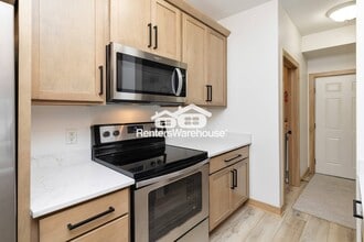 1106 NE 5th Ln in Ankeny, IA - Building Photo - Building Photo