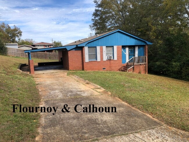 property at 2119 Venezia Dr