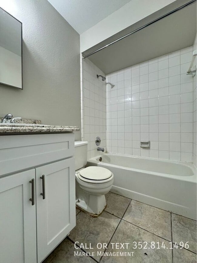 property at 2212 Florida Dr
