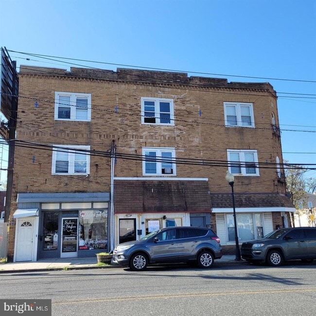 property at 4102 W Maple Ave