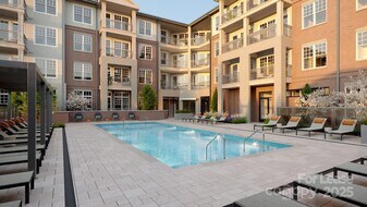 10500 Midway Pk Dr, Unit TH3 in Charlotte, NC - Building Photo