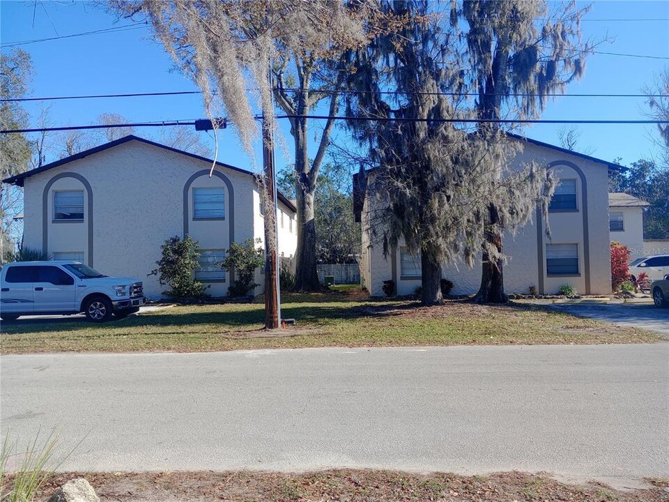 1217 Kennedy Rd in Daytona Beach, FL - Building Photo