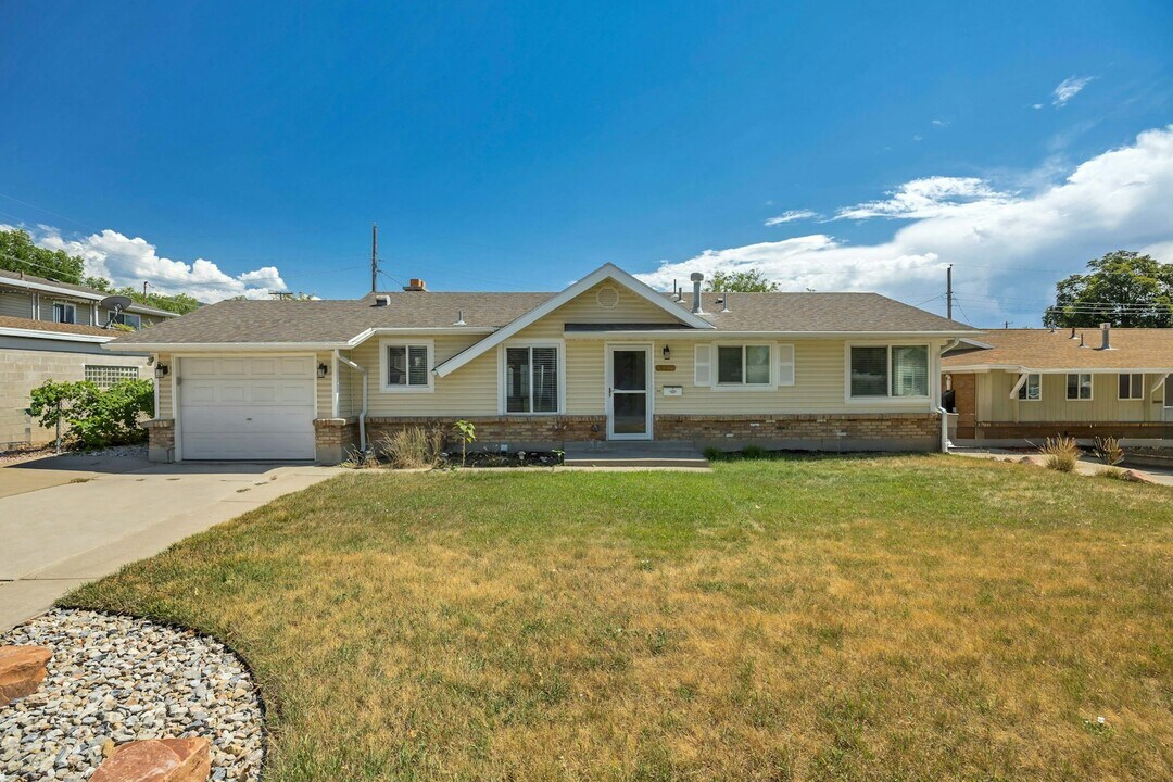 225 W 750 S in Bountiful, UT - Building Photo
