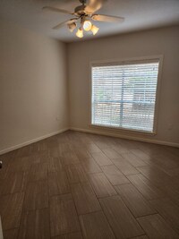 2803 Kings Crossing Dr photo'