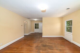 3117 Sterling Point Dr in Portsmouth, VA - Building Photo - Building Photo