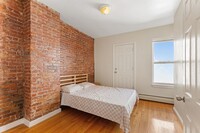 885 Harrison Ave, Unit 4 in Boston, MA - Foto de edificio - Building Photo