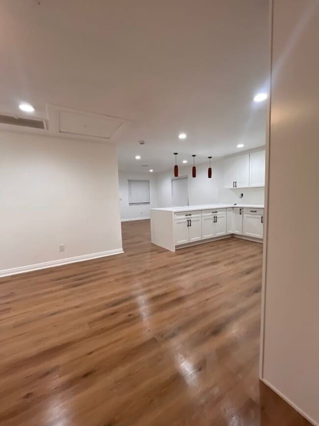 3500 Marguerite St in Los Angeles, CA - Building Photo - Building Photo