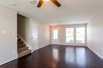 7211 Foxcrest Ln in Humble, TX - Building Photo - Building Photo
