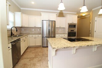 656 N Longfellow Ln in Fayetteville, AR - Building Photo - Building Photo