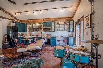 5200 St Georges Green in Austin, TX - Building Photo - Building Photo