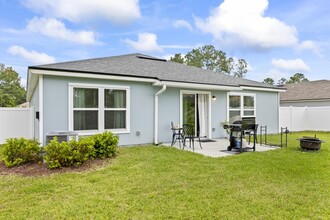 42 Barrington Dr in Palm Coast, FL - Building Photo - Building Photo