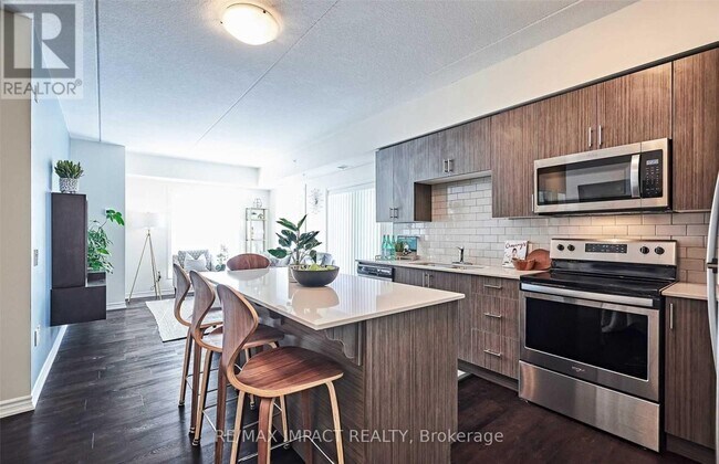 290 Liberty St N in Clarington, ON - Building Photo - Building Photo