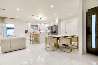 10263 Strathern St in Los Angeles, CA - Building Photo - Building Photo