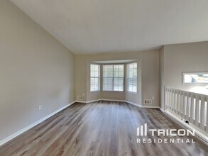 5708 St Thomas Dr in Lithonia, GA - Building Photo - Building Photo