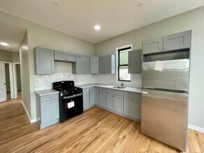 49 Hill St in Waterbury, CT - Building Photo - Building Photo