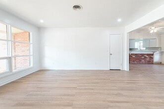 2114 56th St in Lubbock, TX - Building Photo - Building Photo