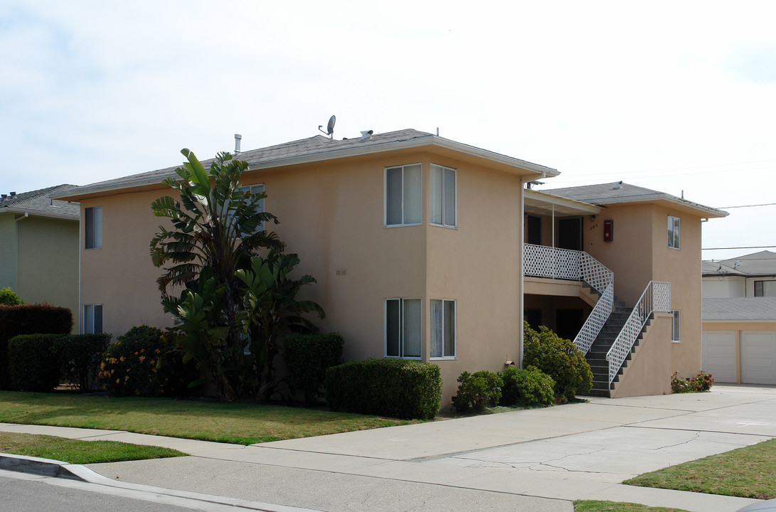 255-265 Estrella St in Ventura, CA - Foto de edificio