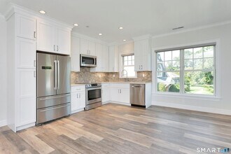 1958 Post Rd in Darien, CT - Building Photo - Building Photo