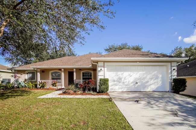 property at 2014 Southern Oak Loop