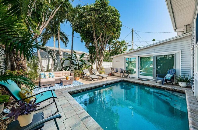 509 70th Ave in St Pete Beach, FL - Building Photo - Building Photo