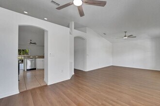 502 Reddicks Cir in Winter Haven, FL - Building Photo - Building Photo