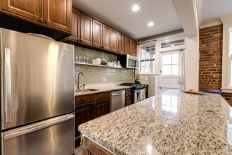 8 N Sheppard St in Richmond, VA - Building Photo - Building Photo