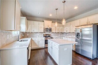 4040 Raccoon Ln in Cumming, GA - Foto de edificio - Building Photo