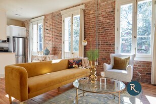 427 Esplanade Ave in New Orleans, LA - Building Photo