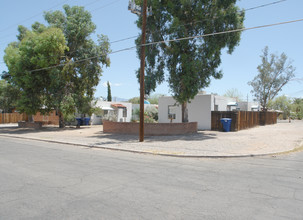 1202-1210 N Jones Blvd in Tucson, AZ - Building Photo - Building Photo