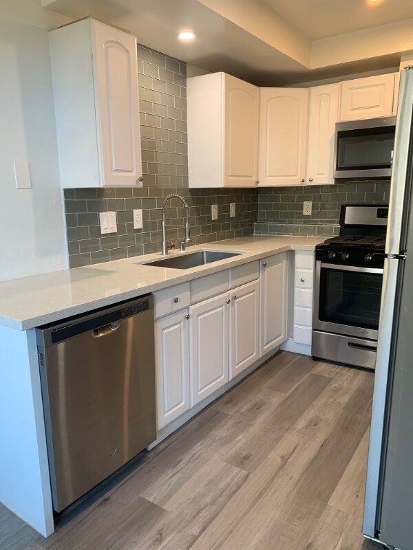 7801 Sycamore Drive-Unit -B in Huntington Beach, CA - Building Photo - Building Photo