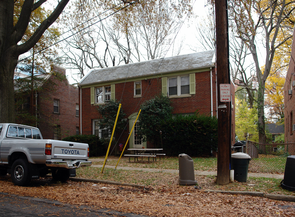 4531 Avondale St in Bethesda, MD - Foto de edificio