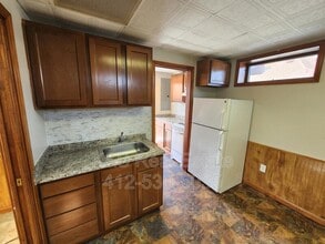 1540 Lincoln Way in White Oak, PA - Foto de edificio - Building Photo