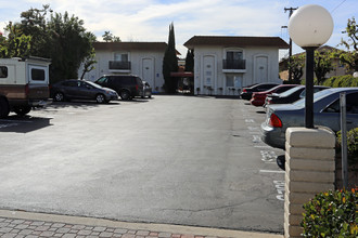 Villa Grande Apartments in El Cajon, CA - Building Photo - Building Photo