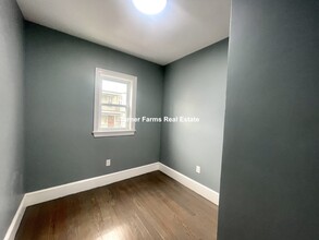 3 Grafton St, Unit 2 in Boston, MA - Building Photo - Building Photo