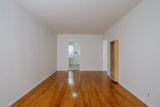 922 1/2-922 1/2 S Juanita Ave in Redondo Beach, CA - Building Photo - Building Photo