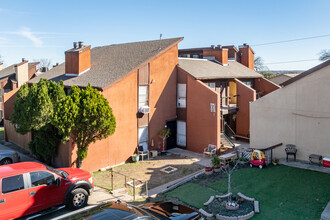 The Lofts in Dallas, TX - Building Photo - Building Photo