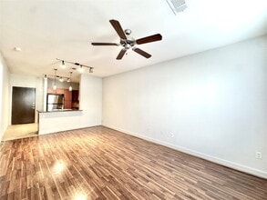 3333 Weslayan St in Houston, TX - Building Photo - Building Photo